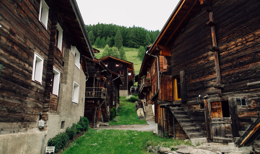 Local Architectural Styles: Chalets, Mountain Huts & Heritage