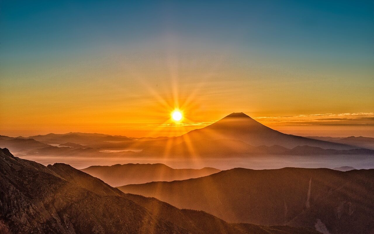 https://pixabay.com/photos/mount-fuji-japan-volcano-mountain-2297961/