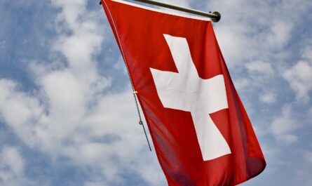 https://pixabay.com/photos/swiss-banner-confederates-2468486/