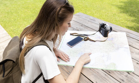 https://www.magnific.com/free-photo/traveller-searching-place-map_5228369.htm#fromView=search&page=1&position=24&uuid=ce993c02-3b34-4f17-b1a2-bb2d89812bd8&query=how+to+create+the+perfect+rigi+day+trip+itinerary