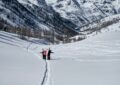 https://www.magnific.com/free-photo/forested-mountain-covered-snow-people-hiking-col-de-la-lombarde_11343638.htm#fromView=search&page=1&position=4&uuid=bfa6d866-7ed7-4c06-b75d-f5cde84cc84e&query=Snowshoe+Trails+on+Mount+Rigi%3A+A+Beginner%E2%80%99s+Guide