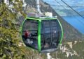 https://www.pexels.com/photo/close-up-of-a-cable-car-at-rigi-swiss-alps-19824008/